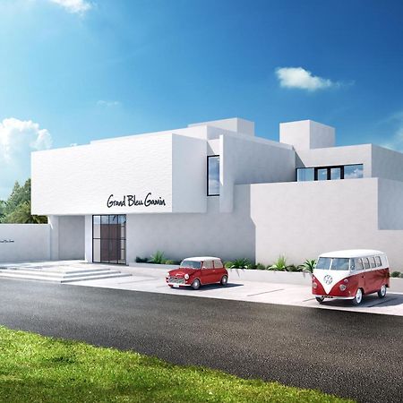 Grand Bleu Gamin Hotel Miyakojima  Exterior photo